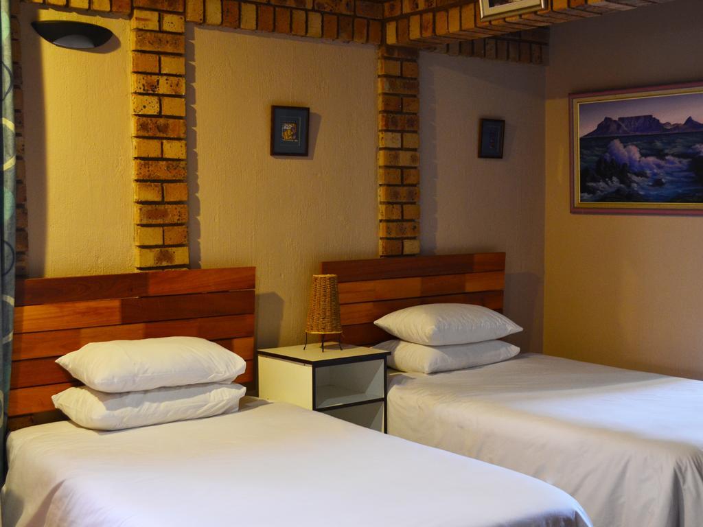 Boga Legaba Guest House & Conference Centre Mafikeng Exterior photo