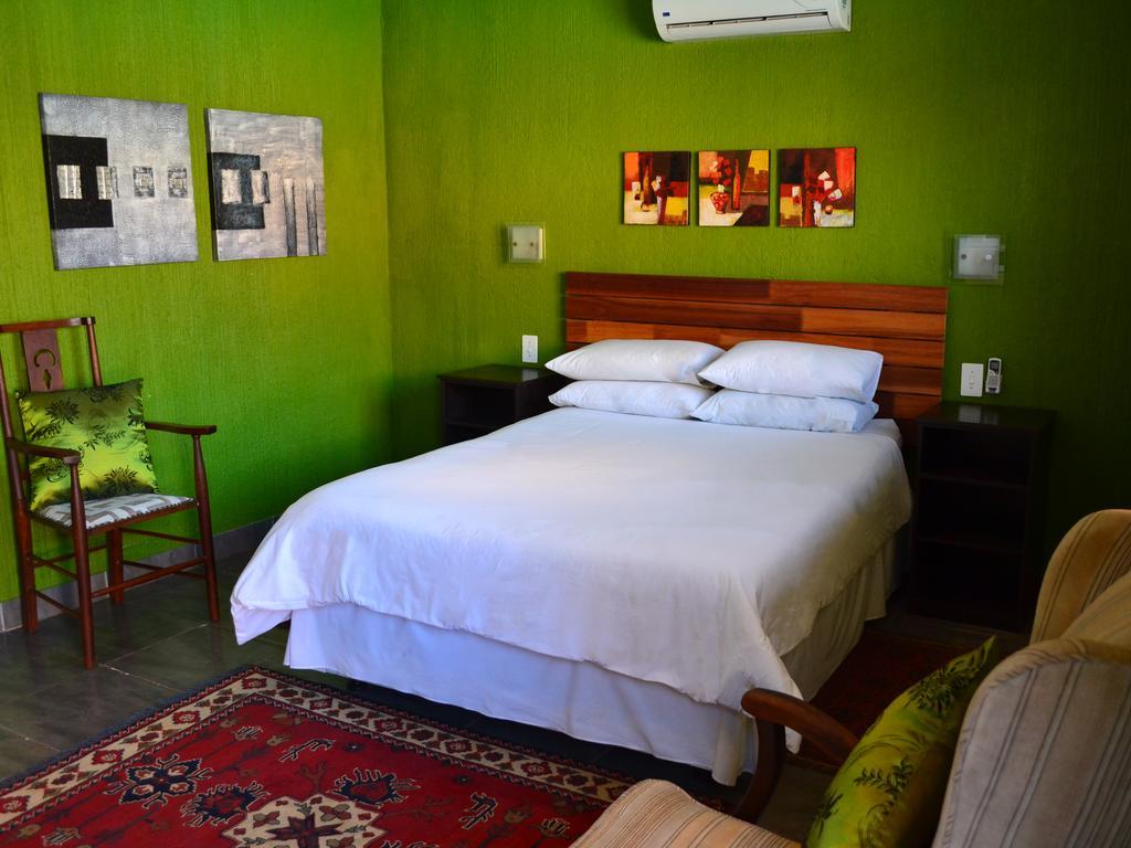 Boga Legaba Guest House & Conference Centre Mafikeng Room photo