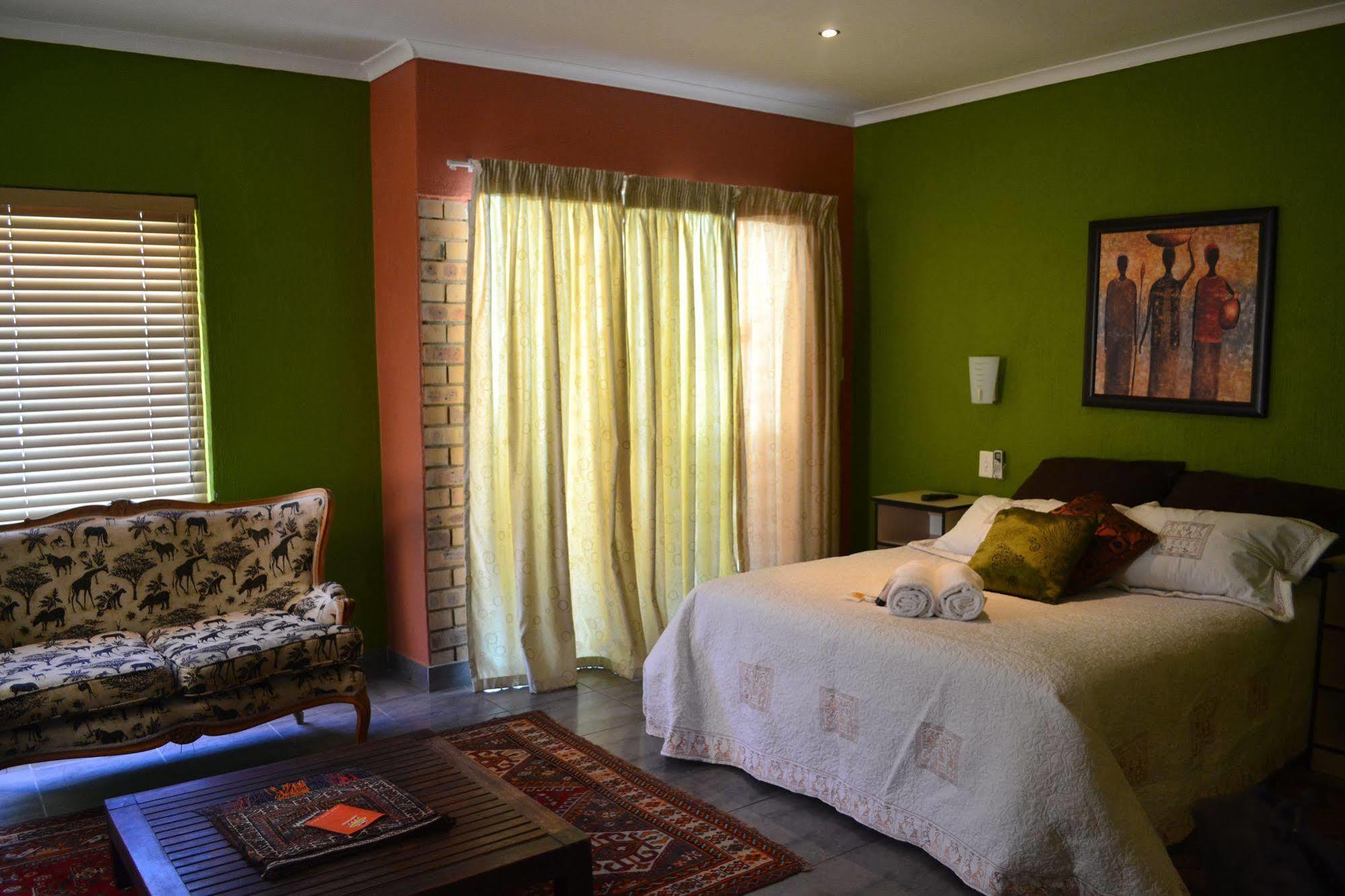 Boga Legaba Guest House & Conference Centre Mafikeng Exterior photo