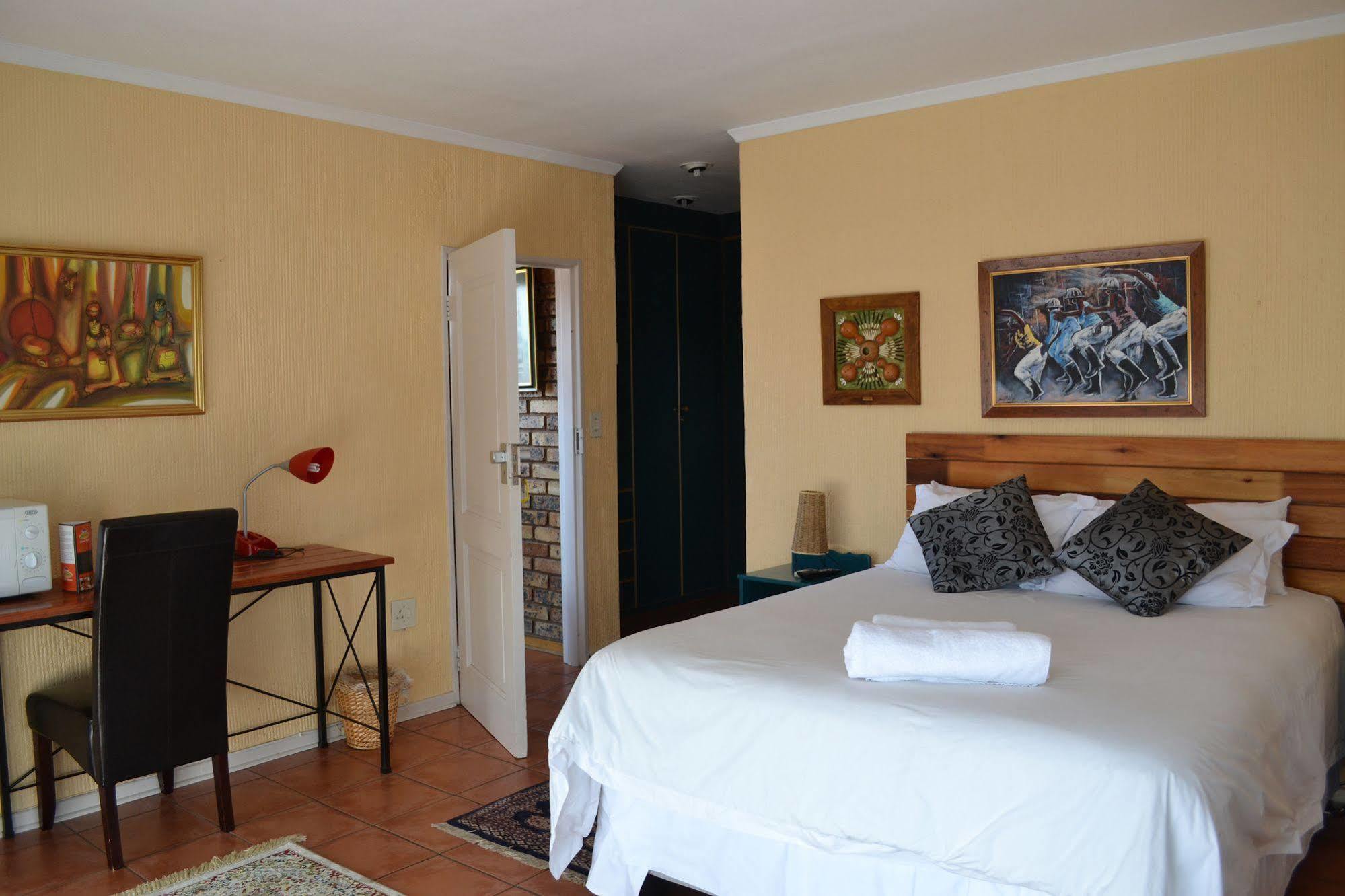Boga Legaba Guest House & Conference Centre Mafikeng Exterior photo