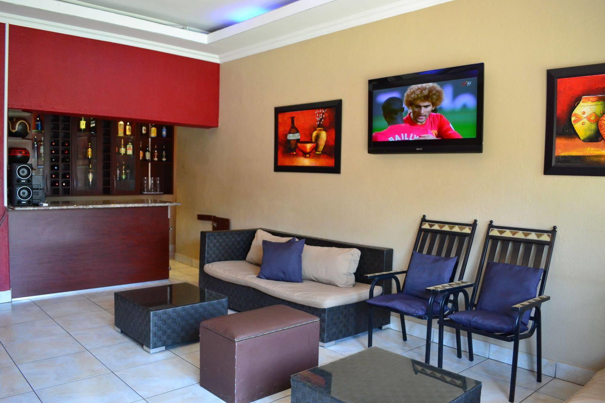 Boga Legaba Guest House & Conference Centre Mafikeng Exterior photo